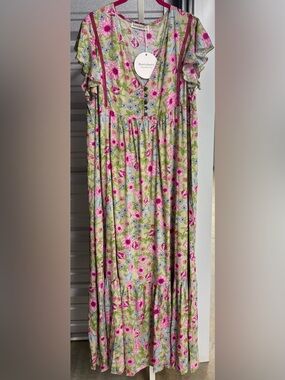 Cute floral print maxi